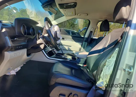 2022 Kia Carnival Lx z USA, uszkodzony, nr VIN KNDNB4H39N6170397